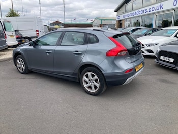 Used Volvo V40 2015 for sale - 78500407: Photo