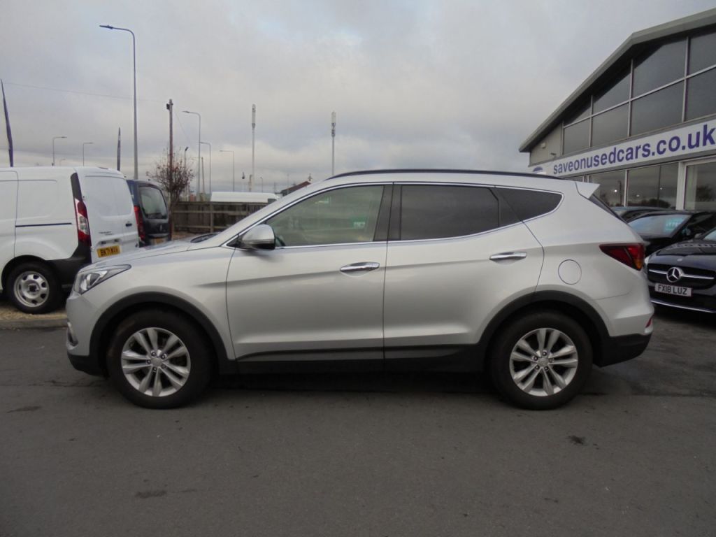 Used Hyundai Santa Fe 2016 for sale - 76080046: Photo 1