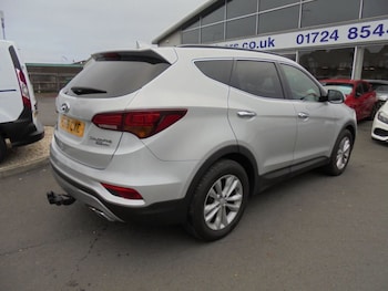 Used Hyundai Santa Fe 2016 for sale - 76080046: Photo 3