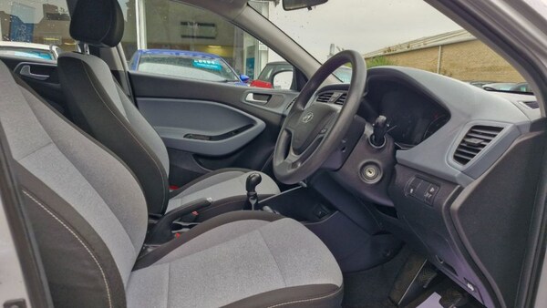 Used Hyundai i20 2016 for sale - 75043817: Photo 17