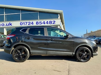 Used Nissan Qashqai 2017 for sale - 77747489: Photo