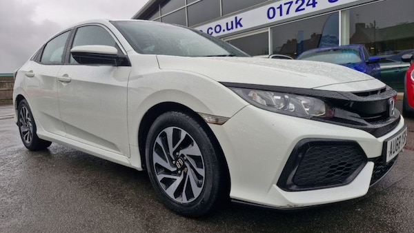 Used Honda Civic 2018 for sale - 74993177: Photo 12