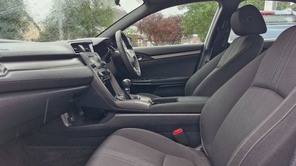 Used Honda Civic 2018 for sale - 74993177: Photo 18