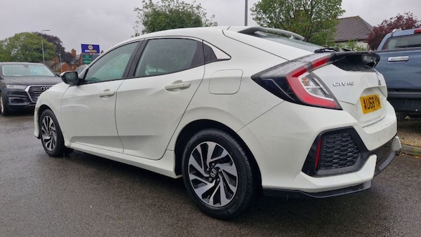Used Honda Civic 2018 for sale - 74993177: Photo 6
