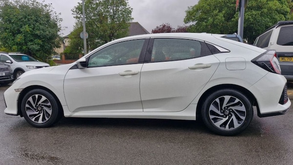 Used Honda Civic 2018 for sale - 74993177: Photo 7