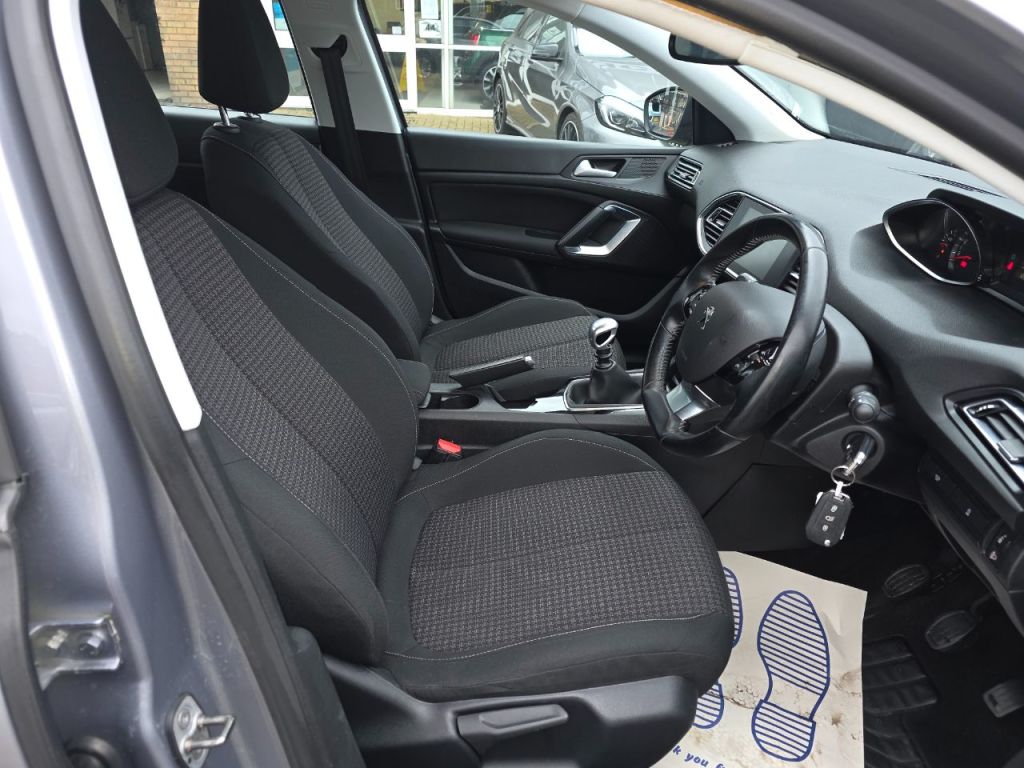 Used Peugeot 308 2018 for sale - 77850504: Photo 18