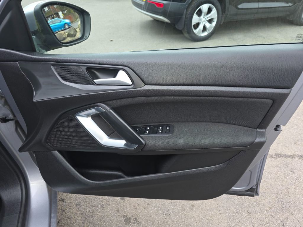 Used Peugeot 308 2018 for sale - 77850504: Photo 19