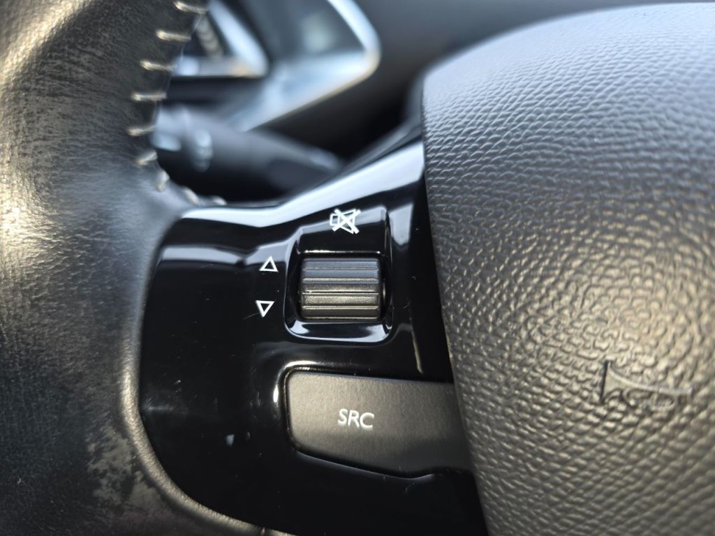 Used Peugeot 308 2018 for sale - 77850504: Photo 22