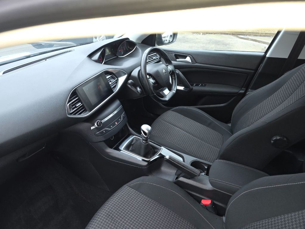 Used Peugeot 308 2018 for sale - 77850504: Photo 9