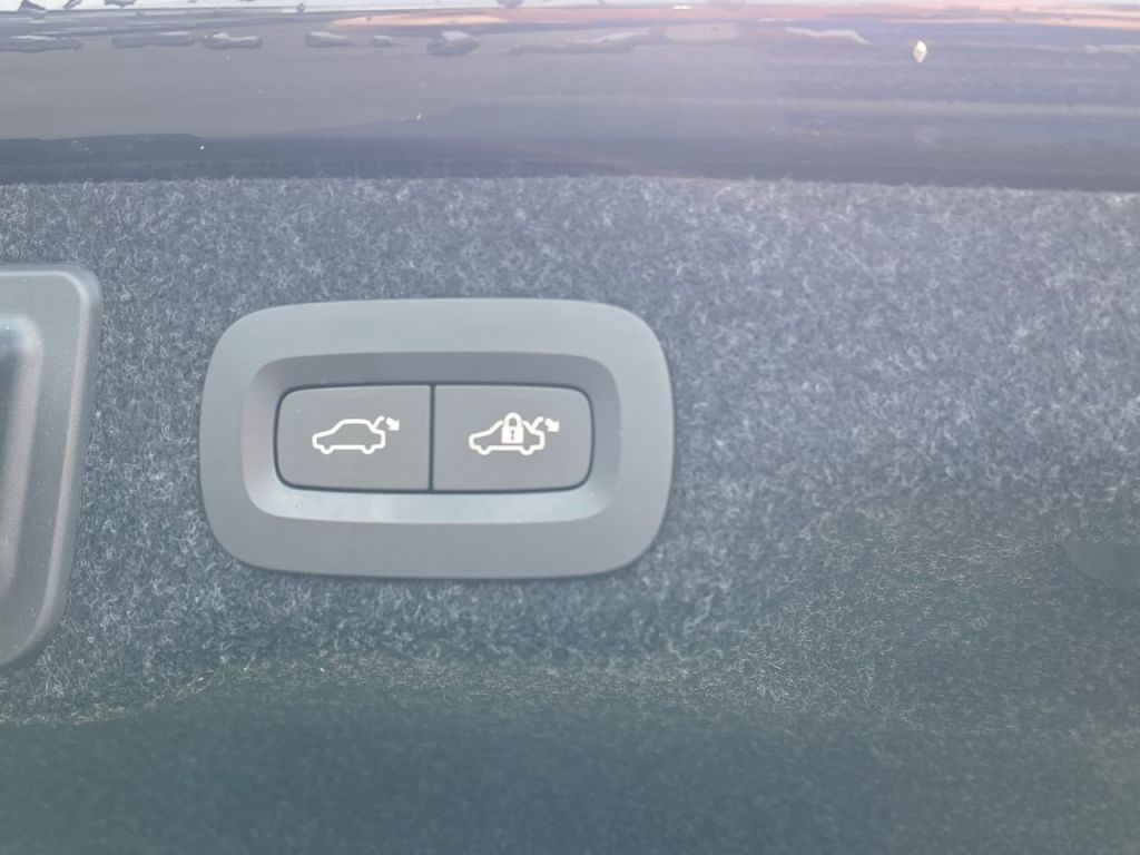 Used Volvo S90 2017 for sale - 77967775: Photo 14