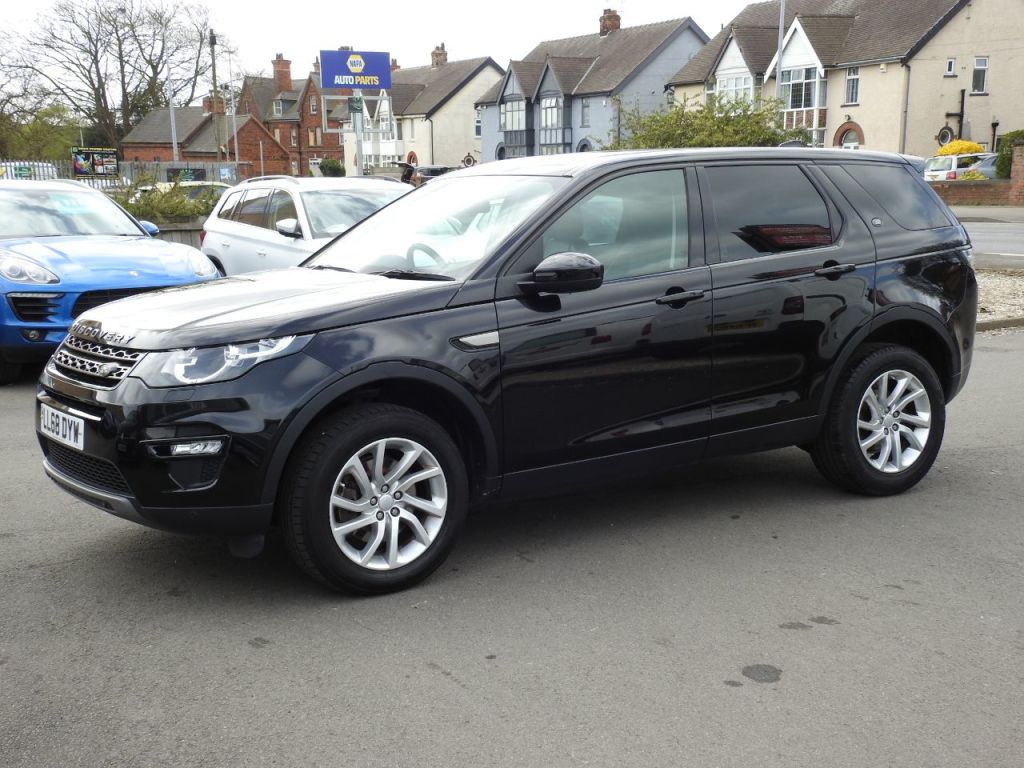 Used Land Rover Discovery Sport 2018 for sale - 78055826: Photo 13