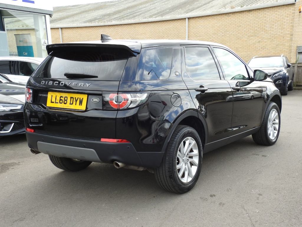 Used Land Rover Discovery Sport 2018 for sale - 78055826: Photo 15