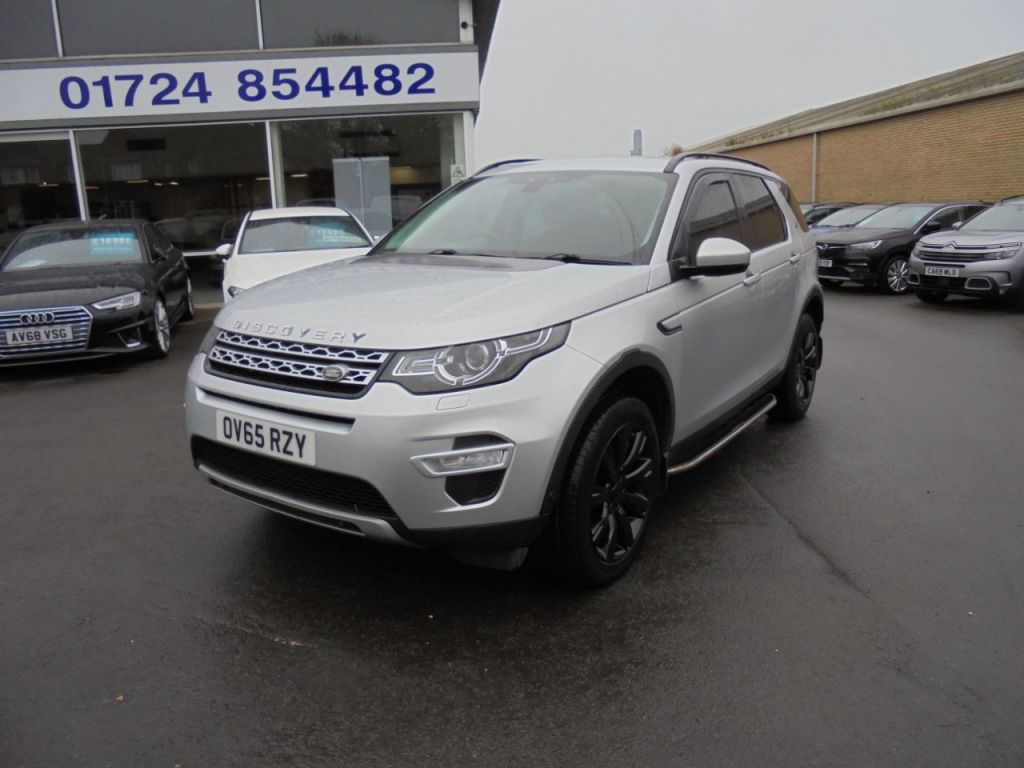Used Land Rover Discovery Sport 2015 for sale - 78212336: Photo 2