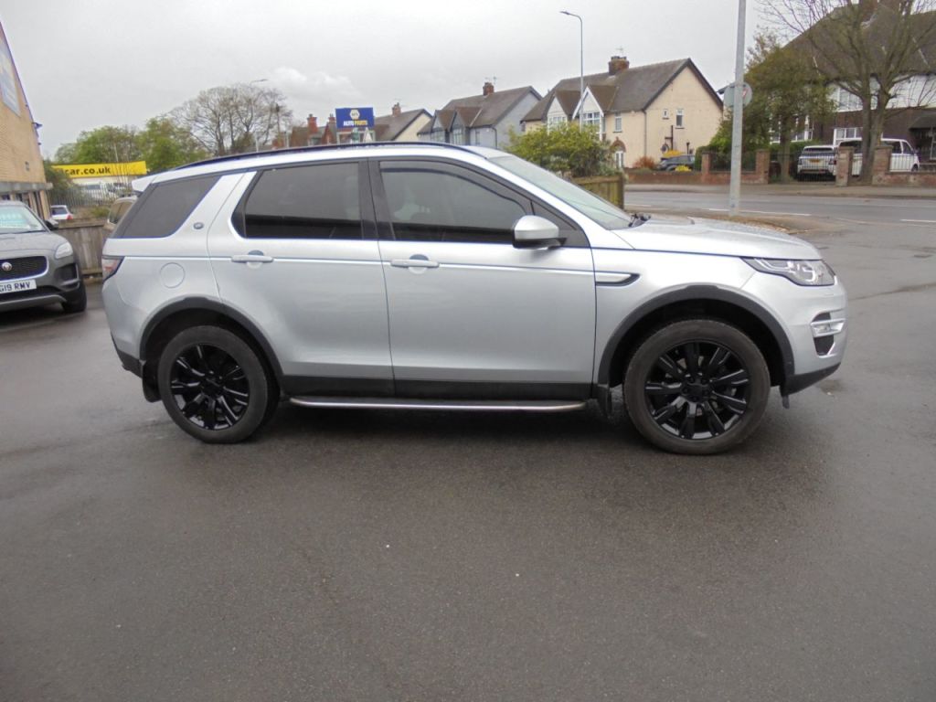 Used Land Rover Discovery Sport 2015 for sale - 78212336: Photo 5