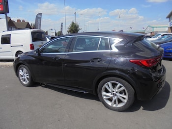 Used Infiniti Q30 2016 for sale - 79365708: Photo