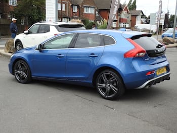 Used Volvo V40 2017 for sale - 79736451: Photo