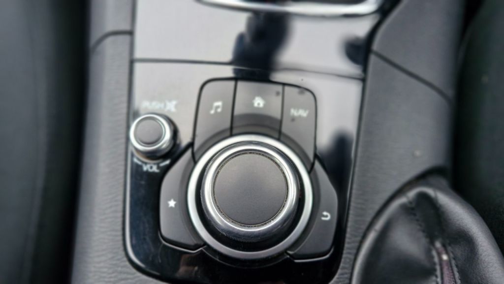 Used Mazda Mazda3 2015 for sale - 76819847: Photo 28