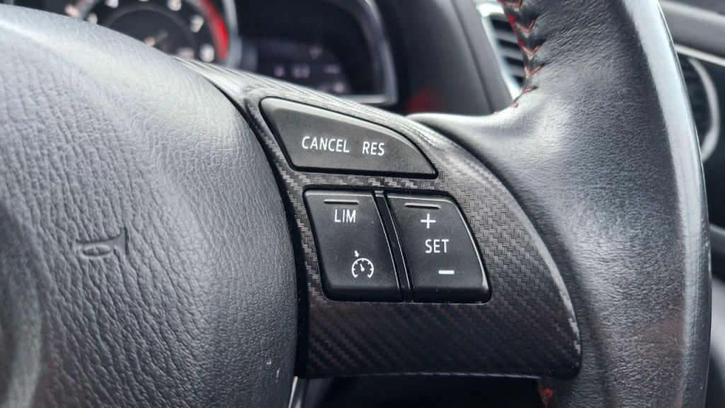 Used Mazda Mazda3 2015 for sale - 76819847: Photo 30