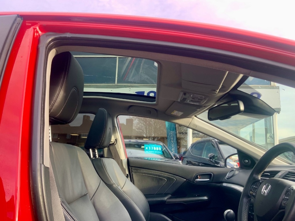 Used Honda Civic 2017 for sale - 76836122: Photo 22