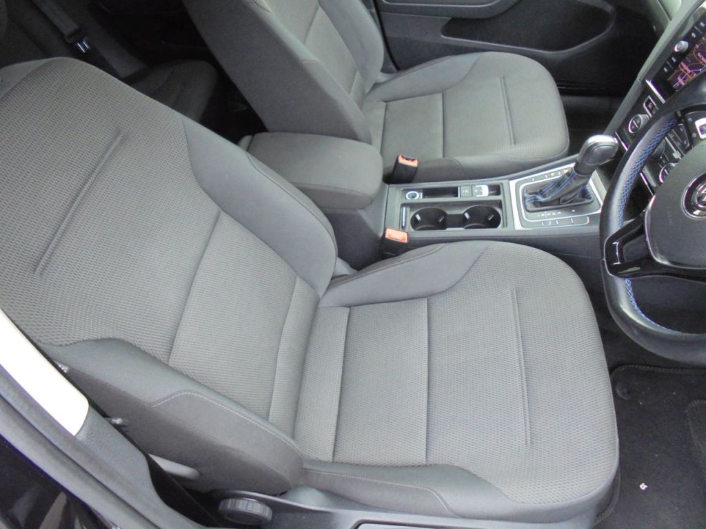 Used Volkswagen Golf 2021 for sale - 76469409: Photo 7