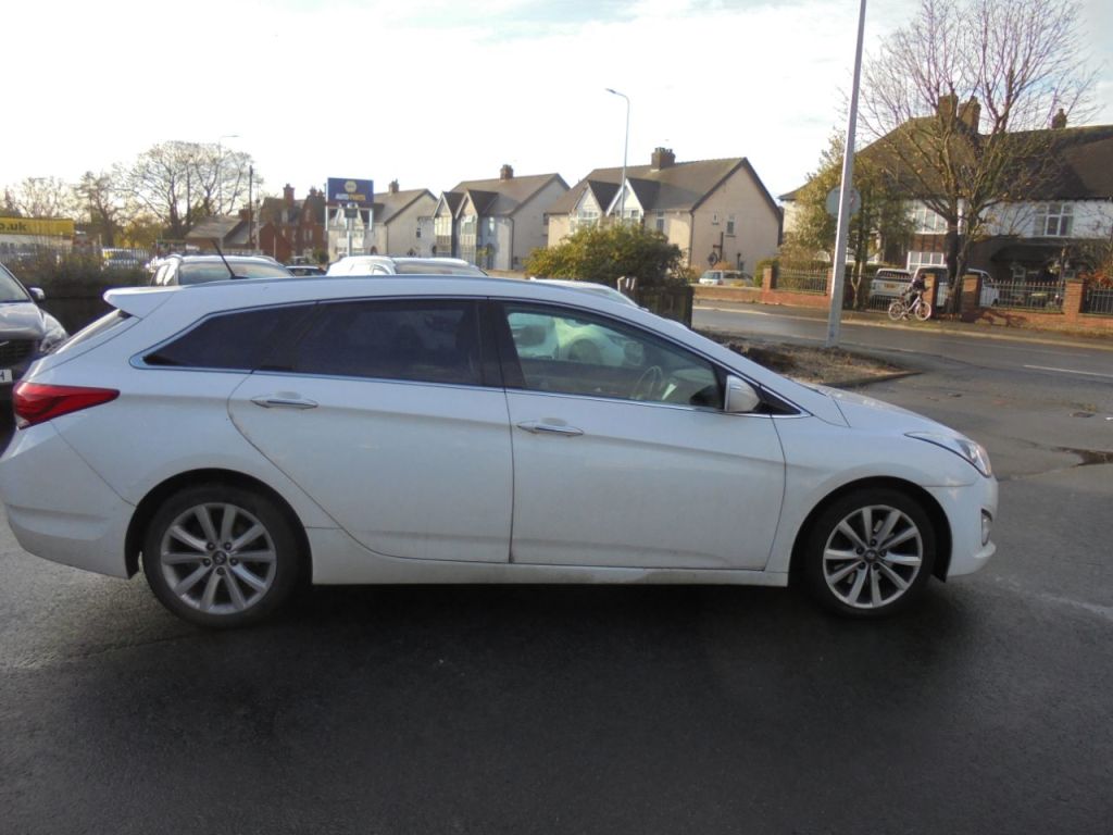 Used Hyundai i40 2013 for sale - 76845102: Photo 4