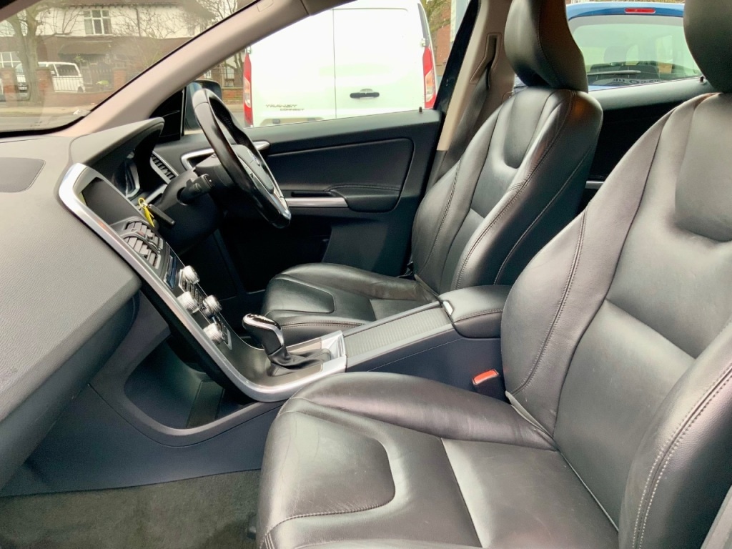 Used Volvo XC60 2015 for sale - 77059373: Photo 10