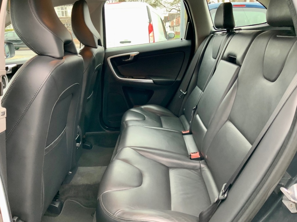 Used Volvo XC60 2015 for sale - 77059373: Photo 12