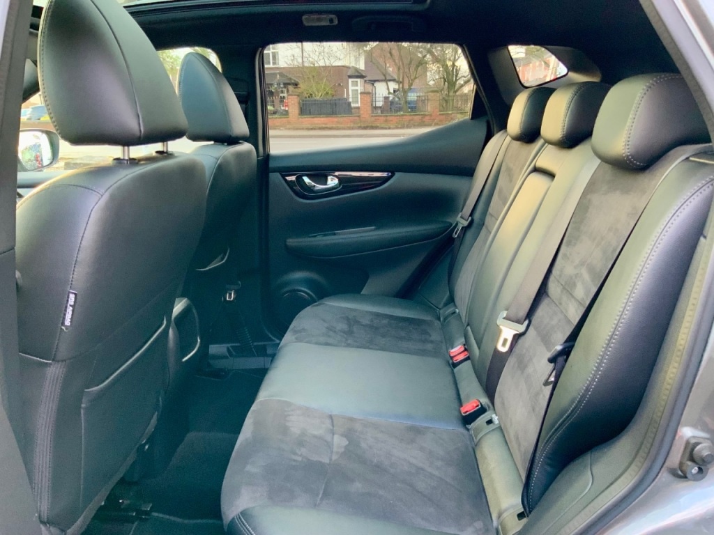 Used Nissan Qashqai 2017 for sale - 77187689: Photo 11