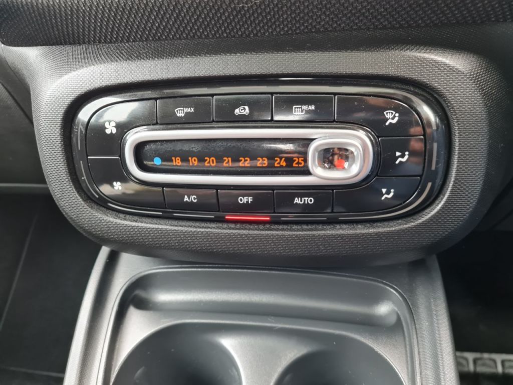 Used smart fortwo 2019 for sale - 77654174: Photo 10