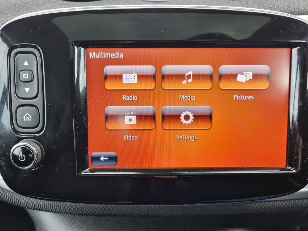 Used smart fortwo 2019 for sale - 77654174: Photo 7