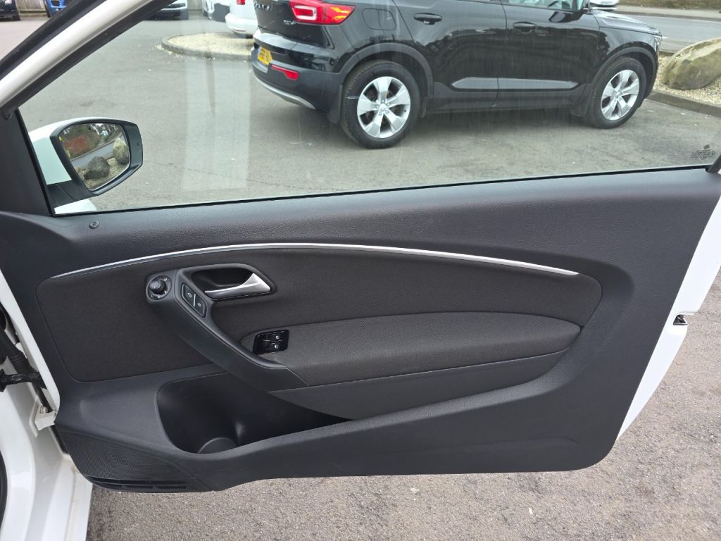 Used Volkswagen Polo 2017 for sale - 77850500: Photo 16