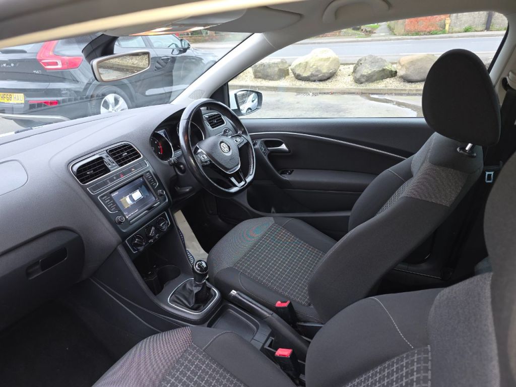 Used Volkswagen Polo 2017 for sale - 77850500: Photo 9