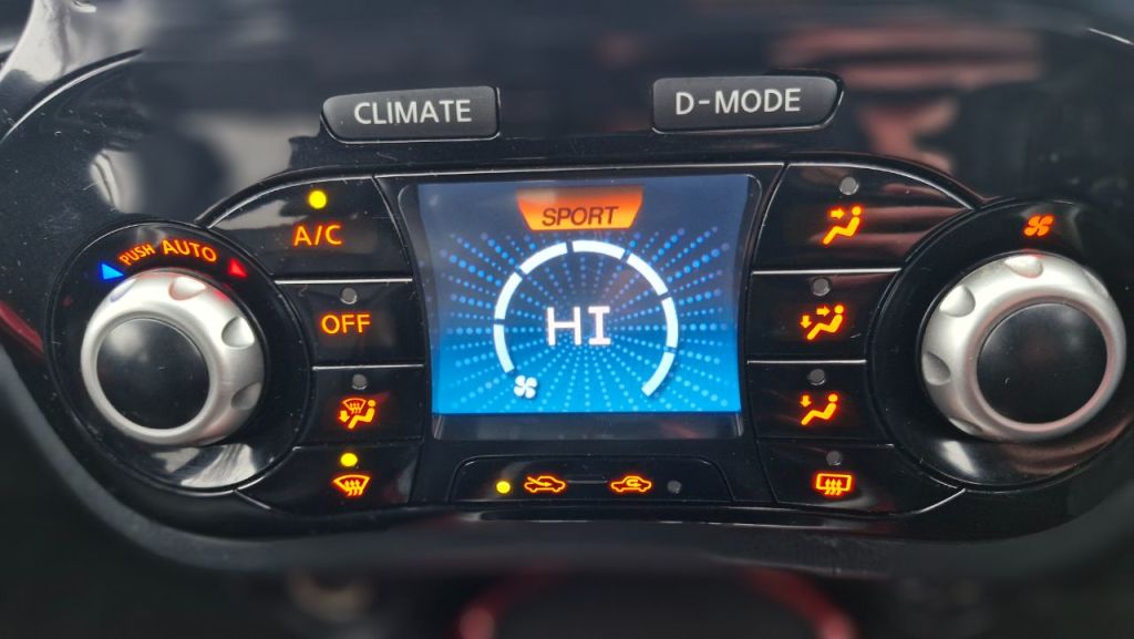 Used Nissan Juke 2015 for sale - 76961749: Photo 24