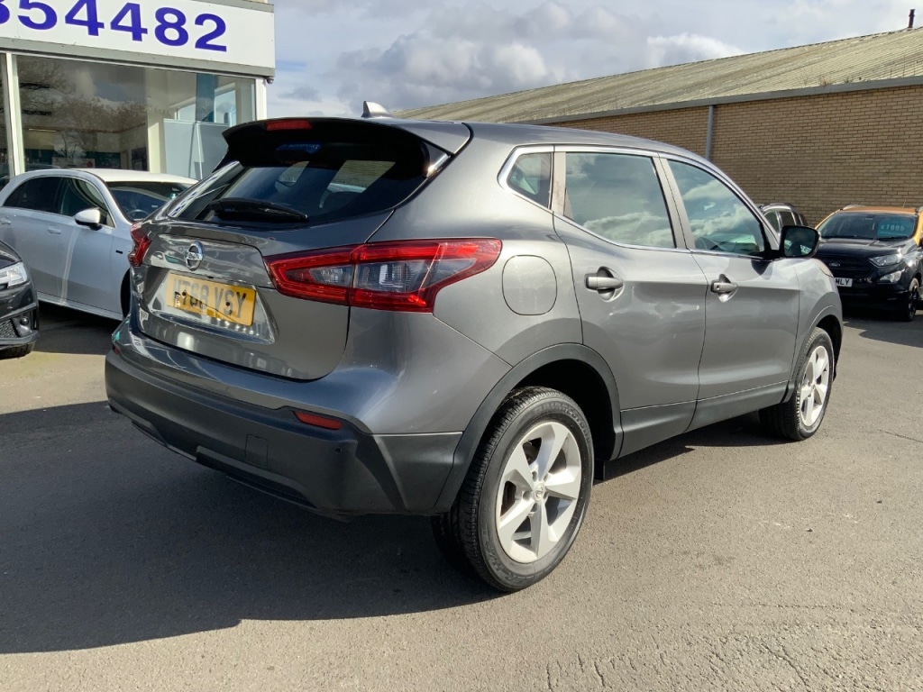 Used Nissan Qashqai 2018 for sale - 77878742: Photo 4