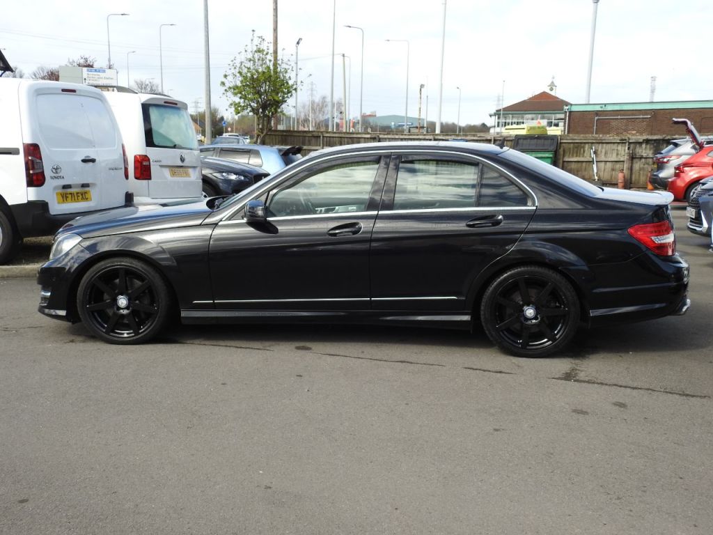 Used Mercedes-Benz C Class 2014 for sale - 78068046: Photo 3