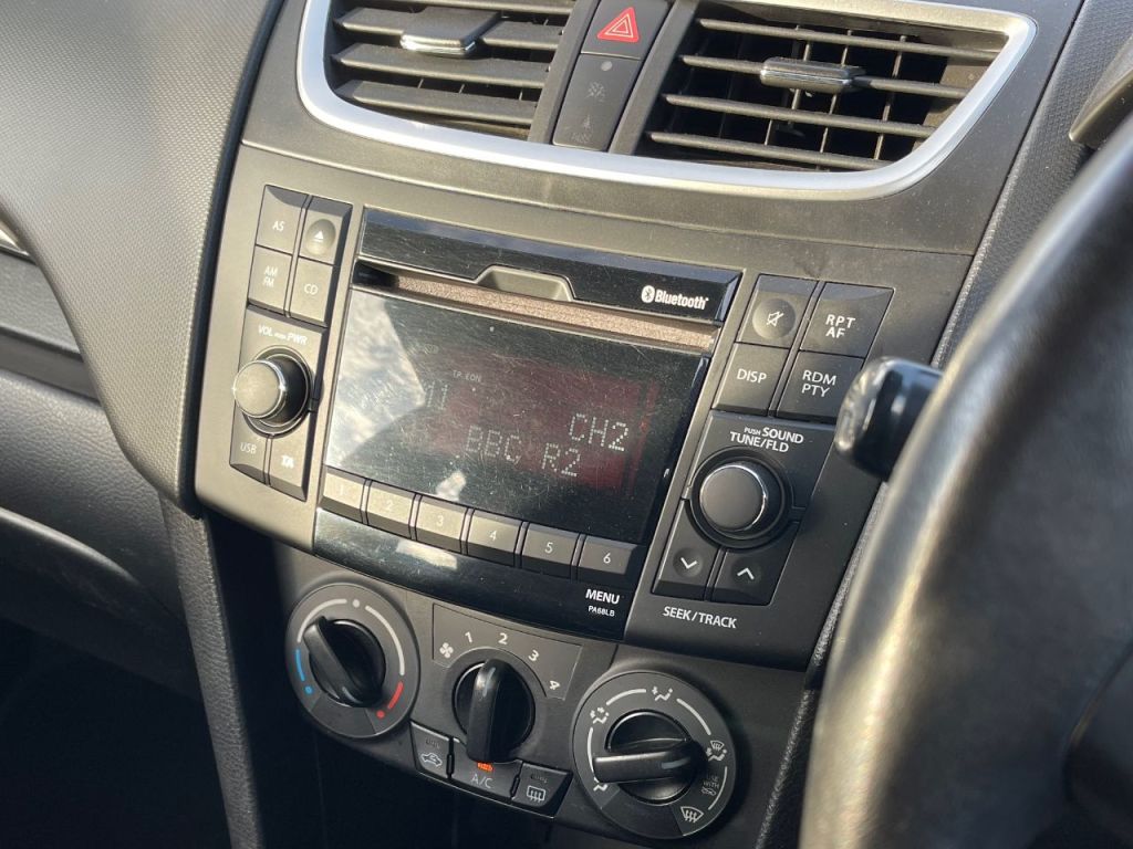 Used Suzuki Swift 2015 for sale - 76531277: Photo 10