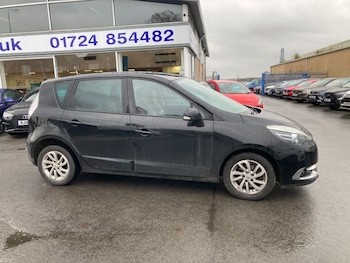 2014 - 1.5 dCi Dynamique TomTom Energy 5dr [Start Stop]