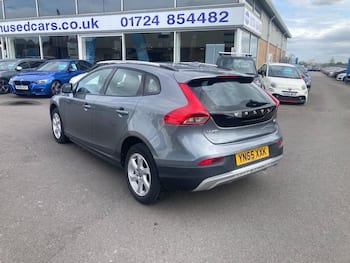 Used Volvo V40 2015 for sale - 79733455: Photo