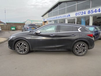 Used Infiniti Q30 2017 for sale - 77654160: Photo