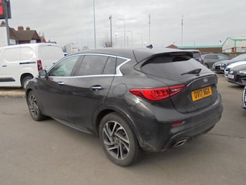 Used Infiniti Q30 2017 for sale - 77654160: Photo