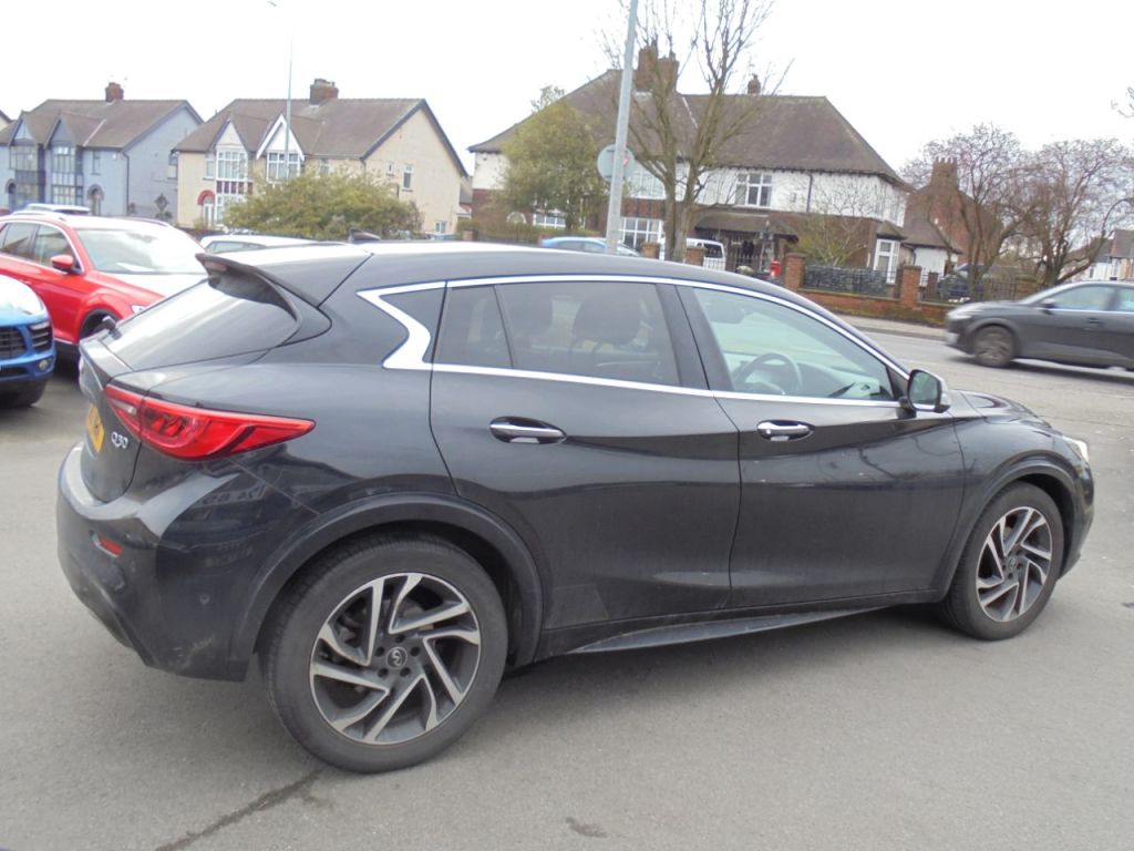 Used Infiniti Q30 2017 for sale - 77654160: Photo 6