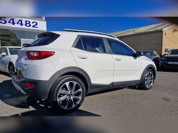 Used Kia Stonic 2018 for sale - 78413116: Photo