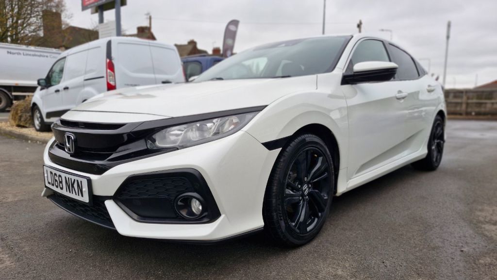 Used Honda Civic 2019 for sale - 76819837: Photo 12