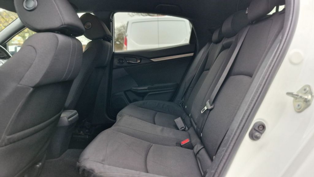 Used Honda Civic 2019 for sale - 76819837: Photo 18