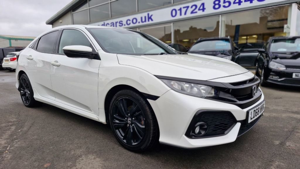 Used Honda Civic 2019 for sale - 76819837: Photo 2