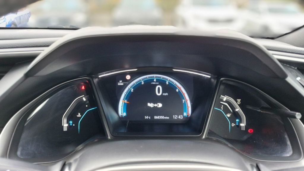 Used Honda Civic 2019 for sale - 76819837: Photo 20