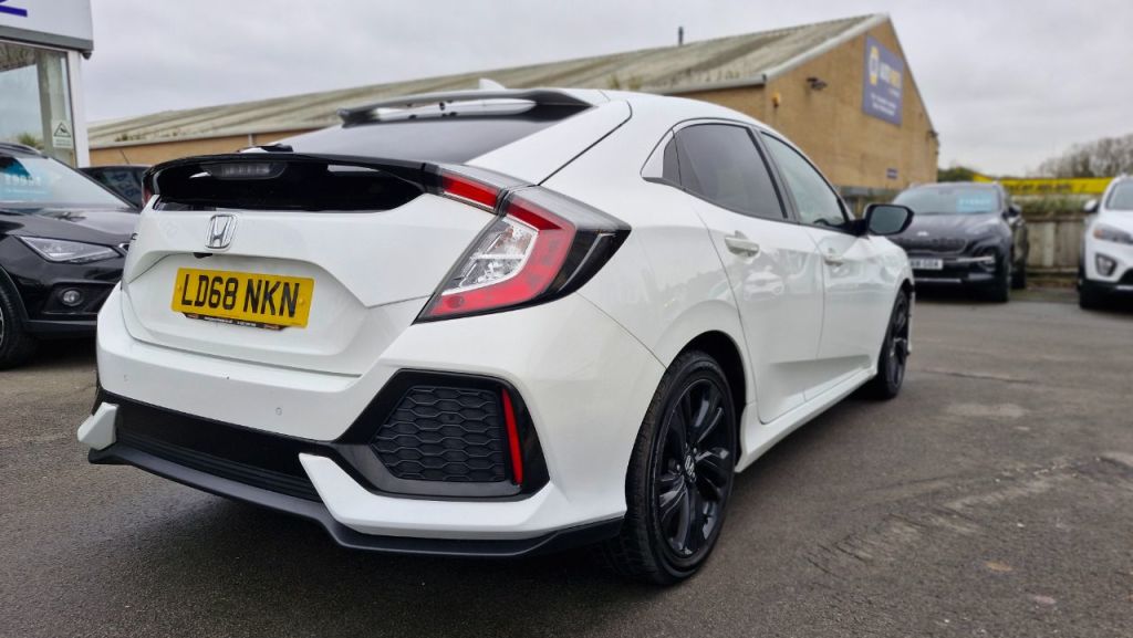 Used Honda Civic 2019 for sale - 76819837: Photo 6