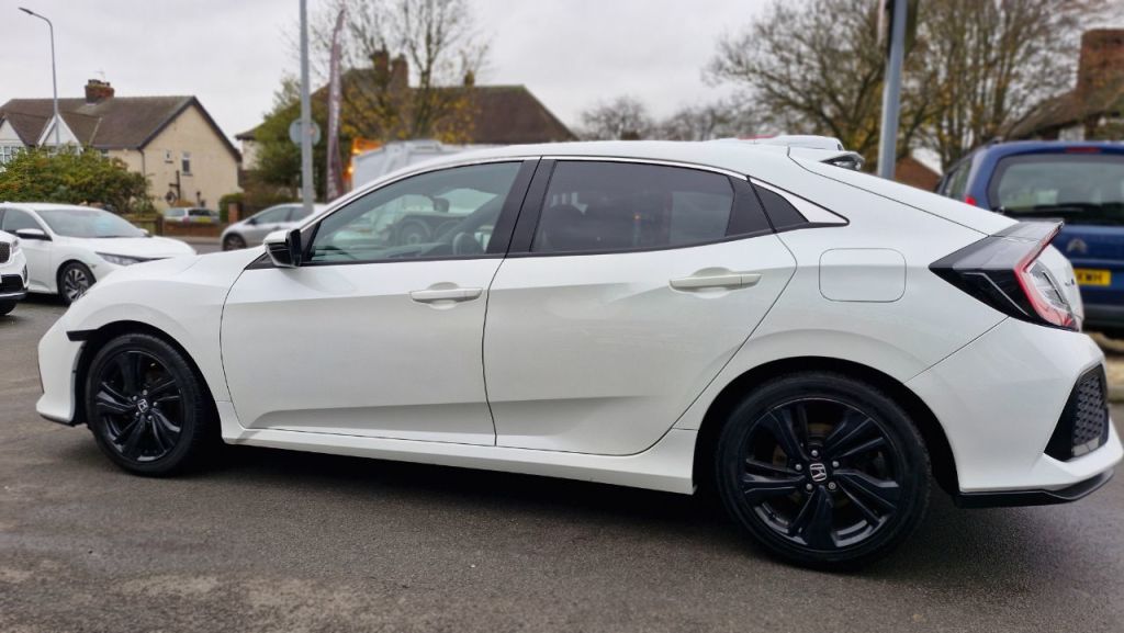 Used Honda Civic 2019 for sale - 76819837: Photo 9