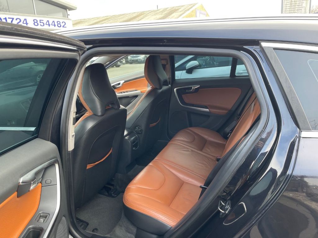 Used Volvo V60 2022 for sale - 77990241: Photo 11