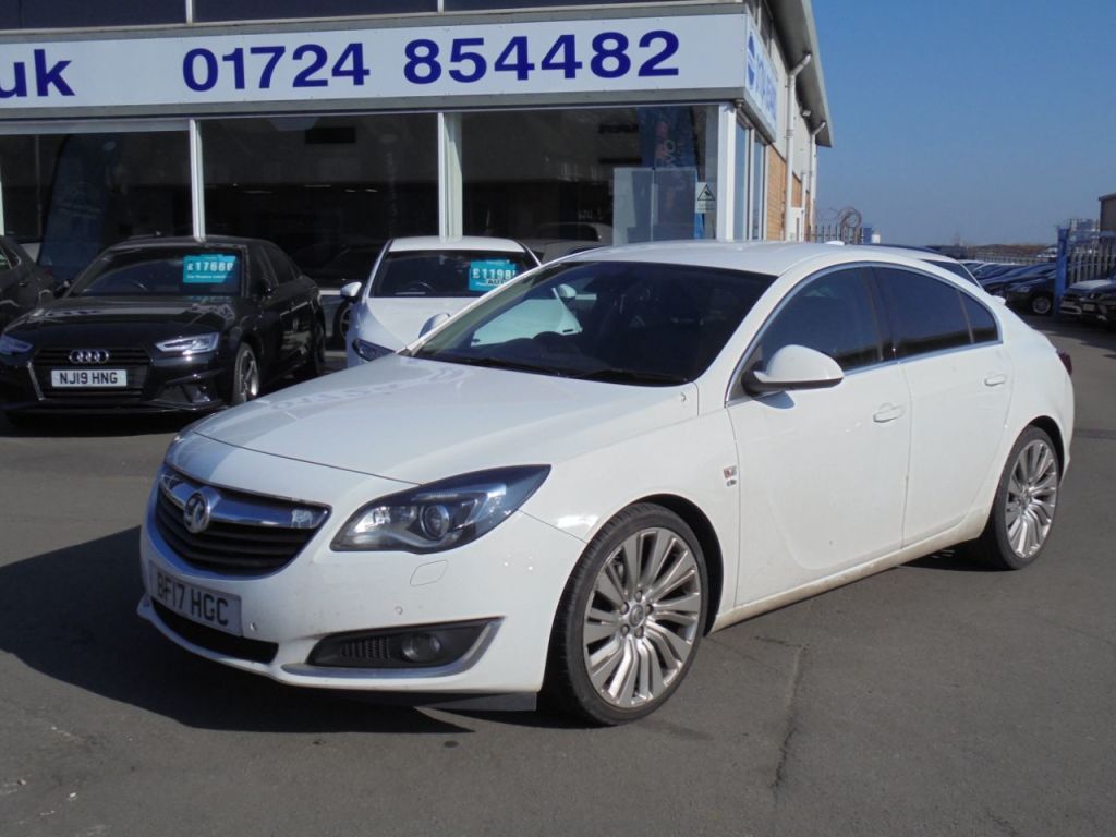 Used Vauxhall Insignia 2017 for sale - 77764110: Photo 2